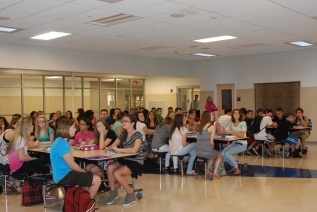 Freshmen gather in mentor groups at their first meeting on September 11.